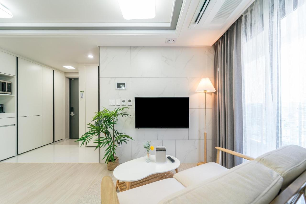 Urbanstay Jeju Airport ภายนอก รูปภาพ