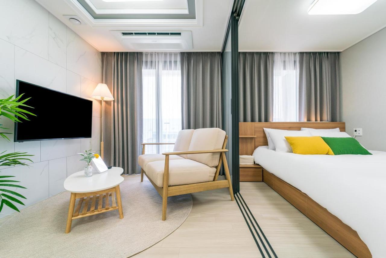 Urbanstay Jeju Airport ภายนอก รูปภาพ